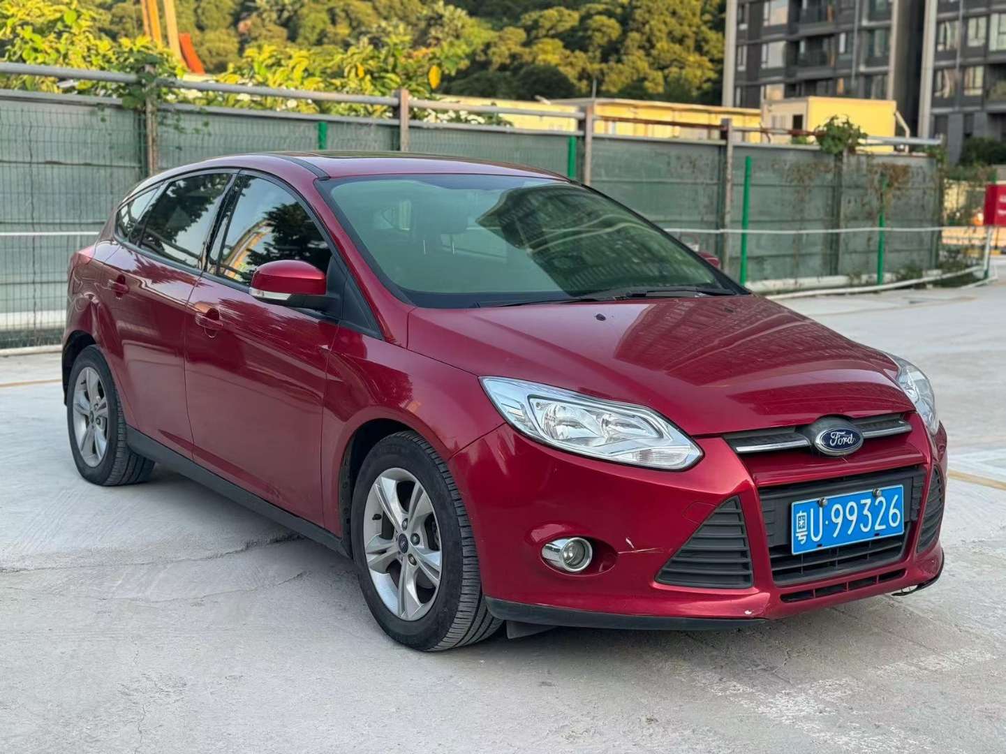 Ford Focus 1.6 Automatic Sunroof Trend Edition 2