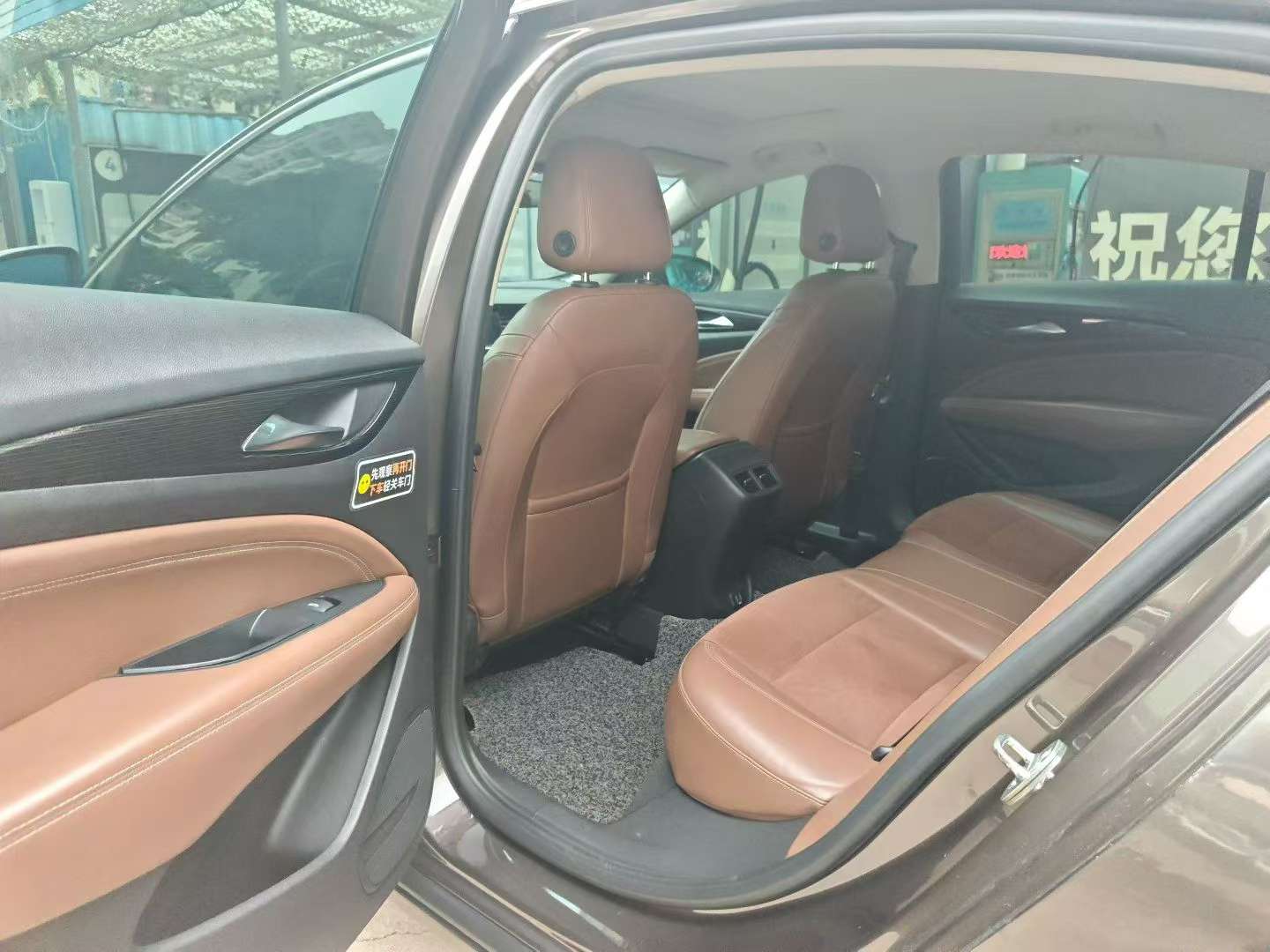 Buick Regal 20T Elite 5