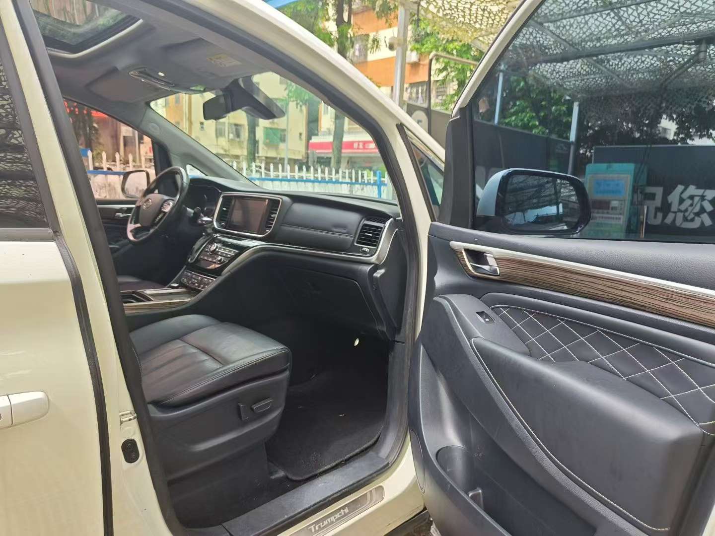 GAC Trumpchi M8 320T Premium Edition 6