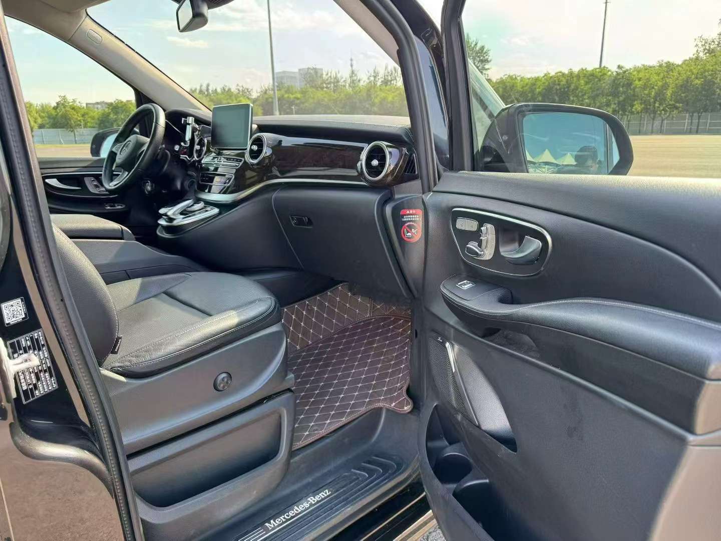 Mercedes-Benz V260L V260L Long Wheelbase Prestige Top Trim 4