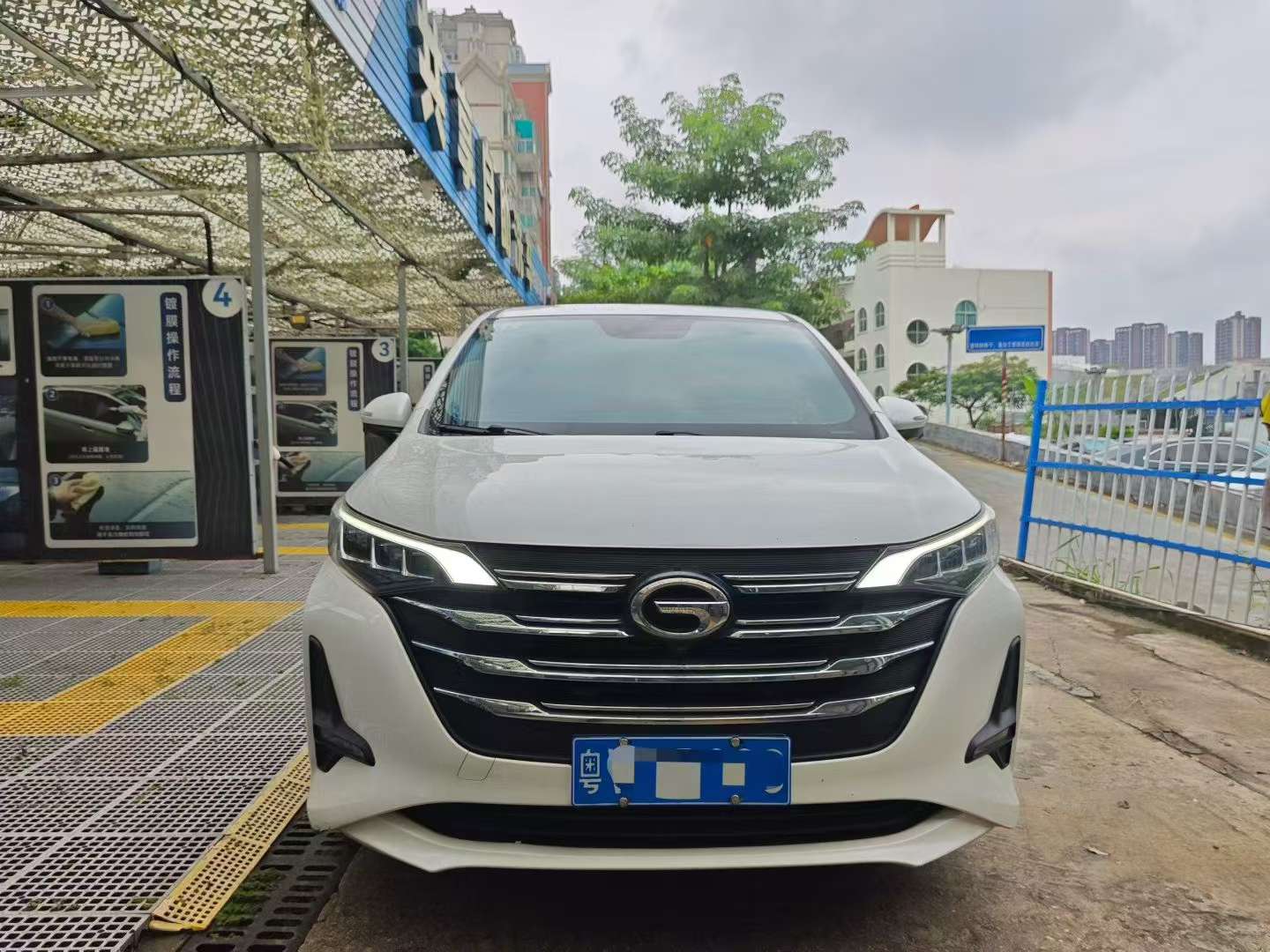 GAC Trumpchi M6 270T DCT Prestige Edition (7-Seater)