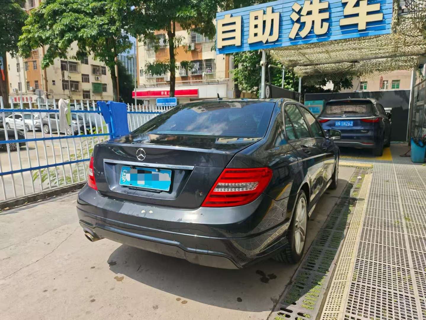 Mercedes-Benz C-Class 2014 C 180 Classic Grand Edition 3