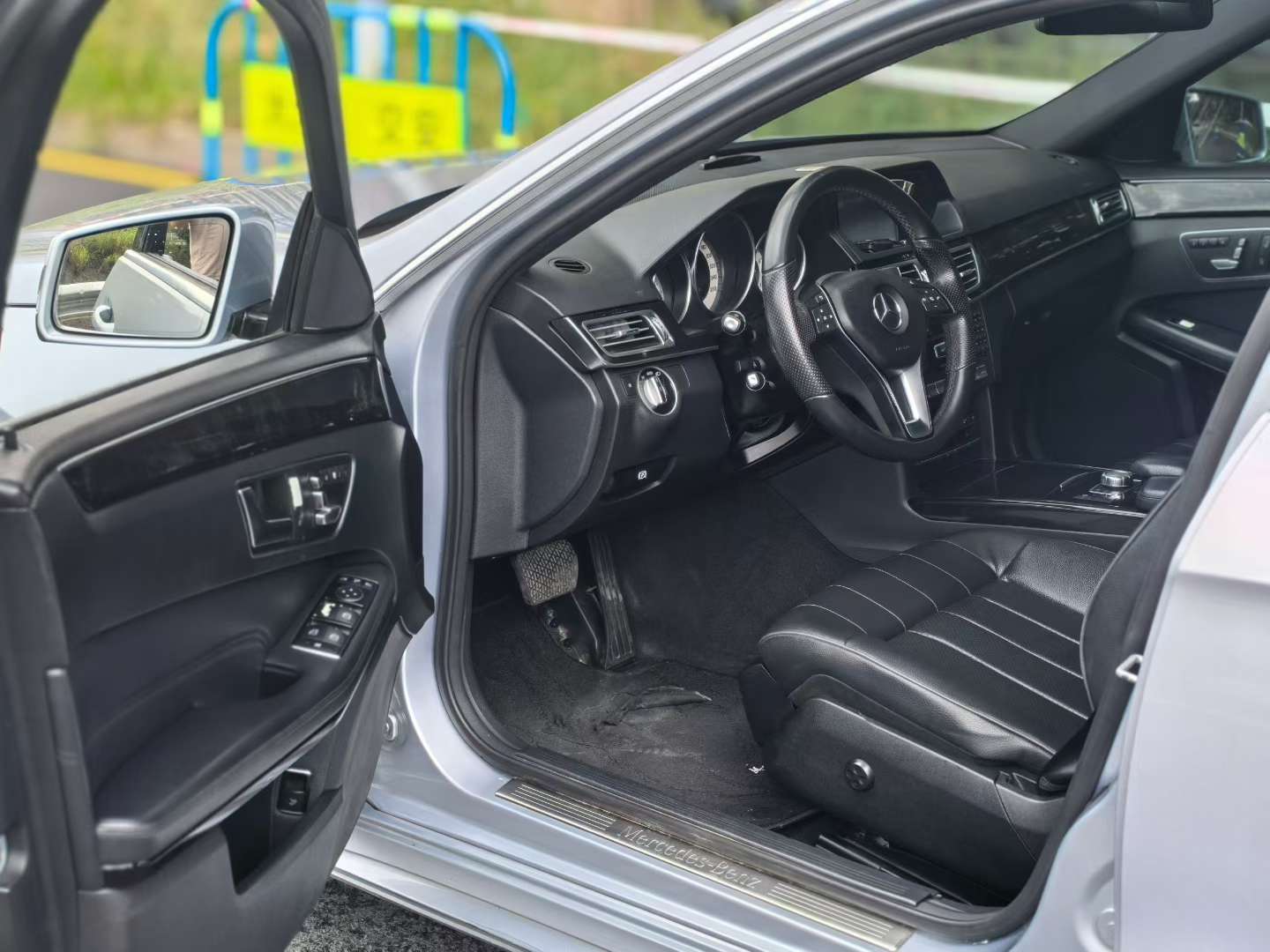 Mercedes-Benz E-Class 260 L 2.0T Sport 4
