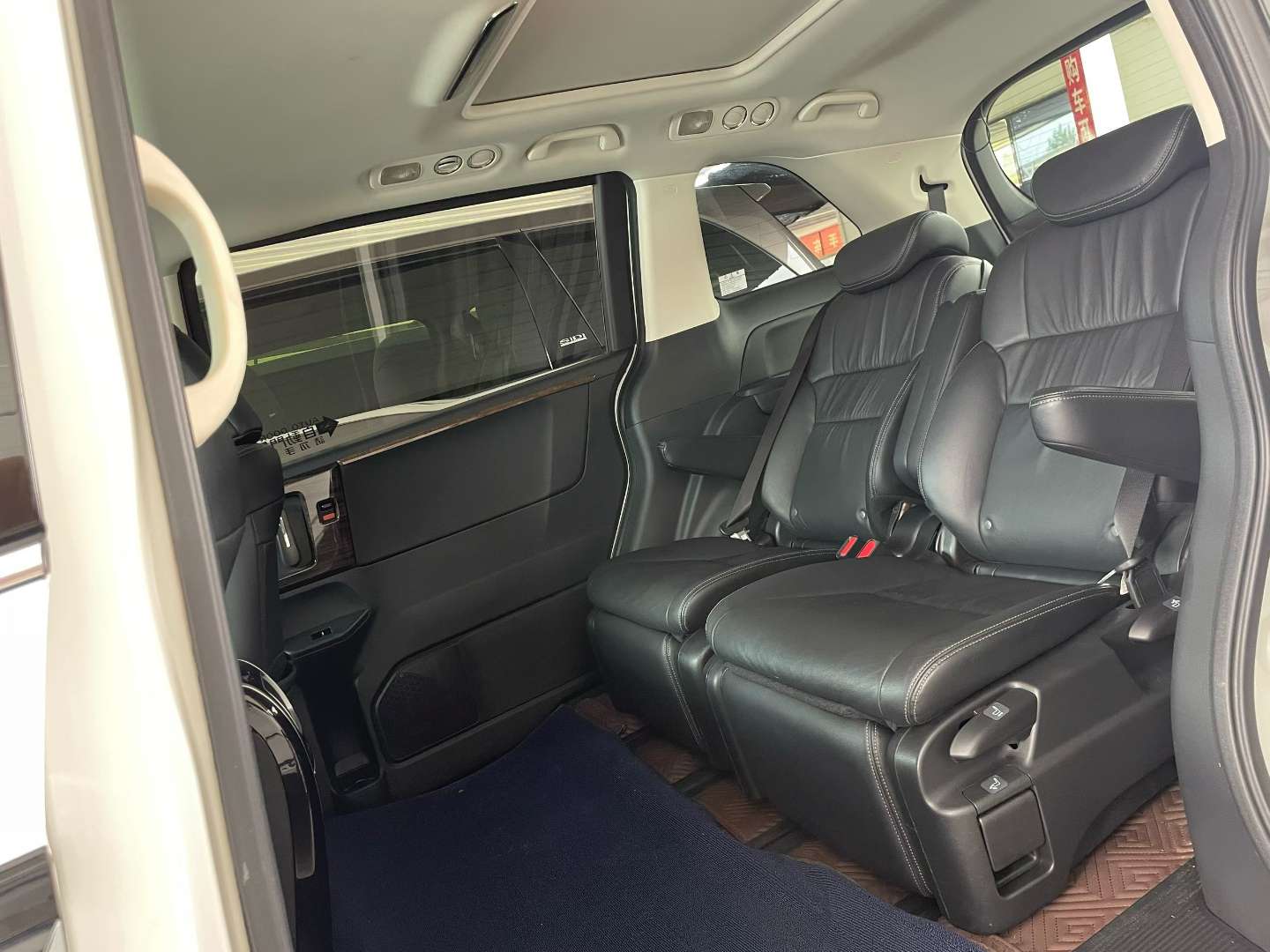 Honda Elysion 2.4L Style Edition 3
