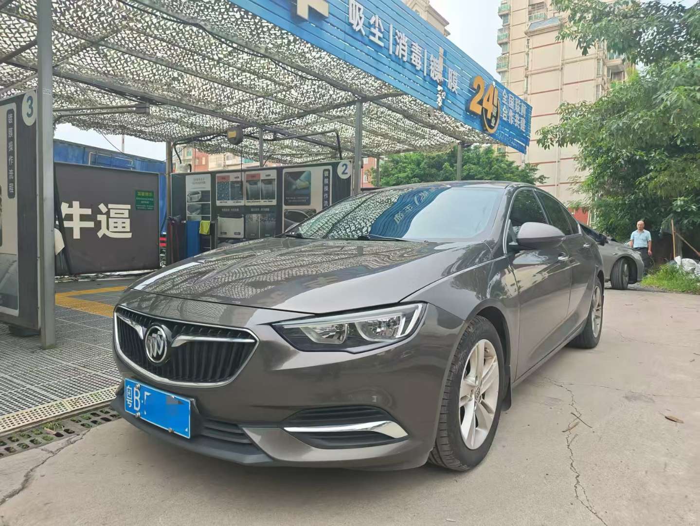 Buick Regal 20T Elite 2