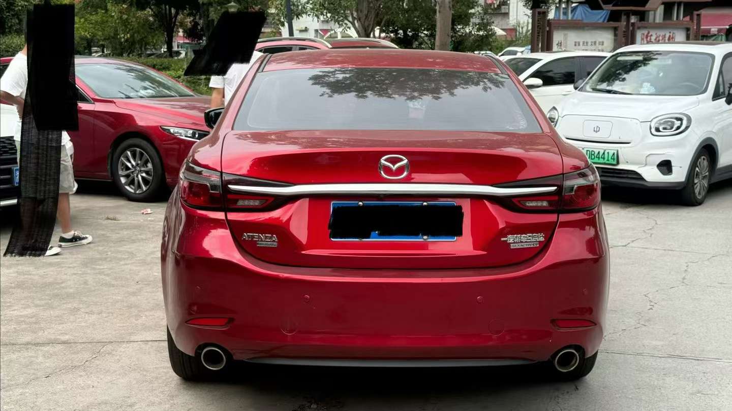 Mazda Atenza 8