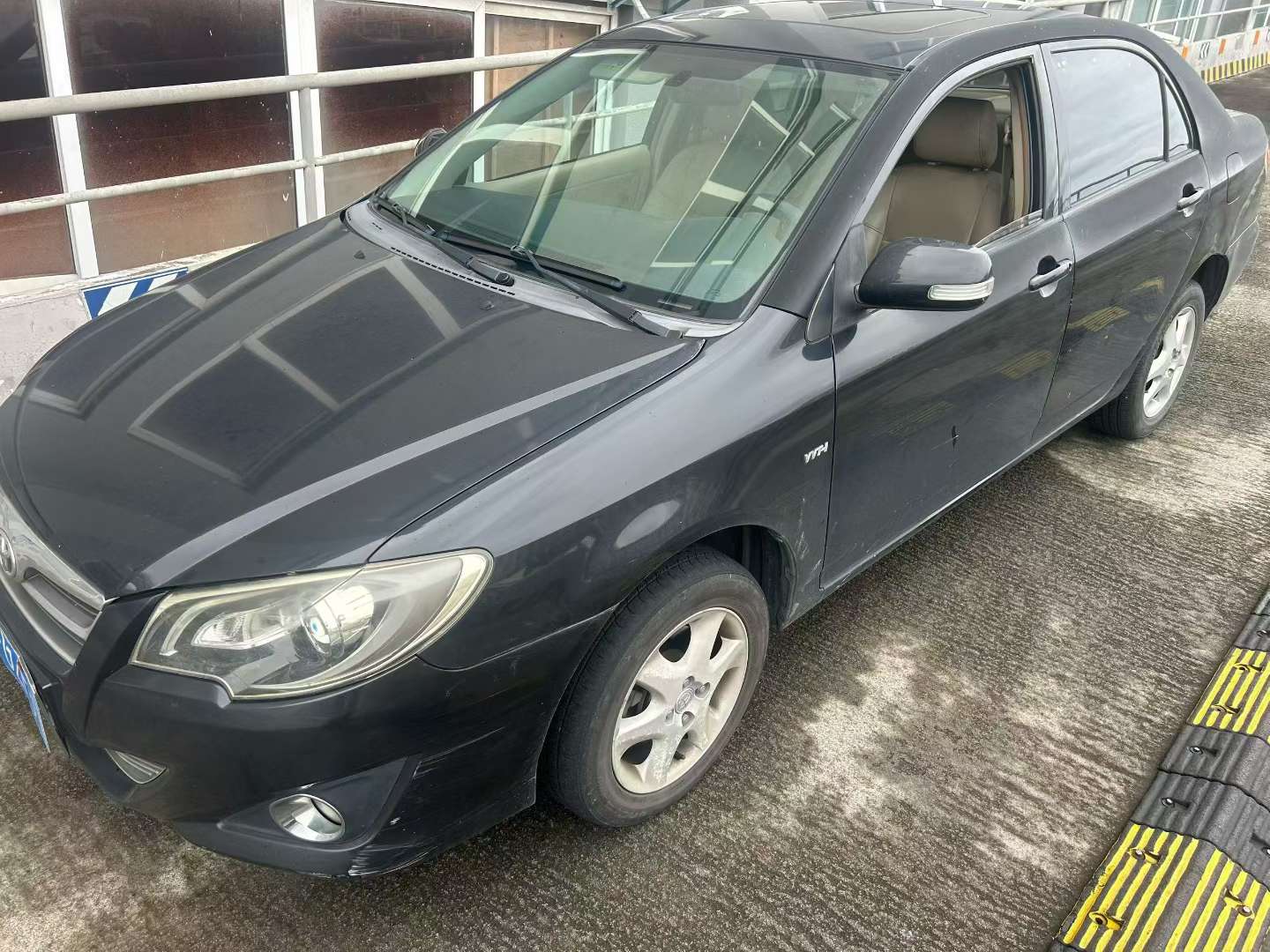 Toyota Corolla 1.6 Automatic with Sunroof 2