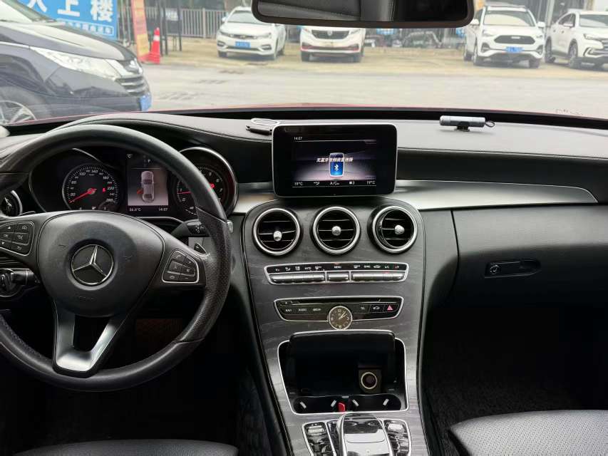 Mercedes-Benz C-Class 5