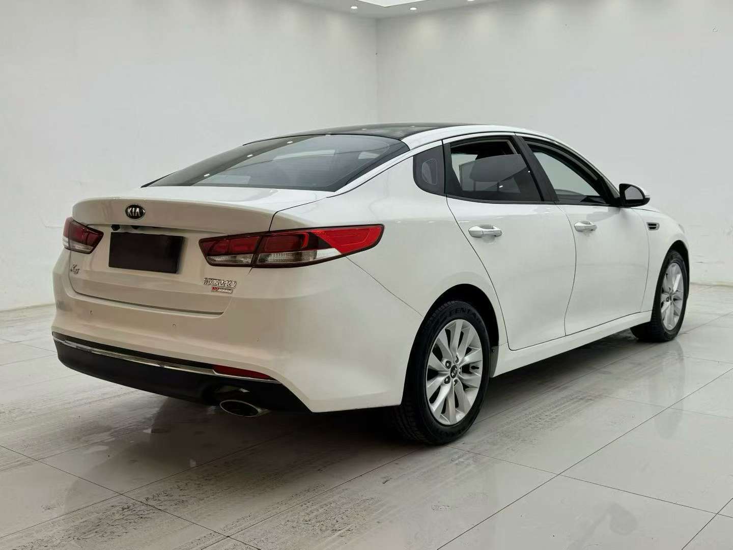 Kia K5 9
