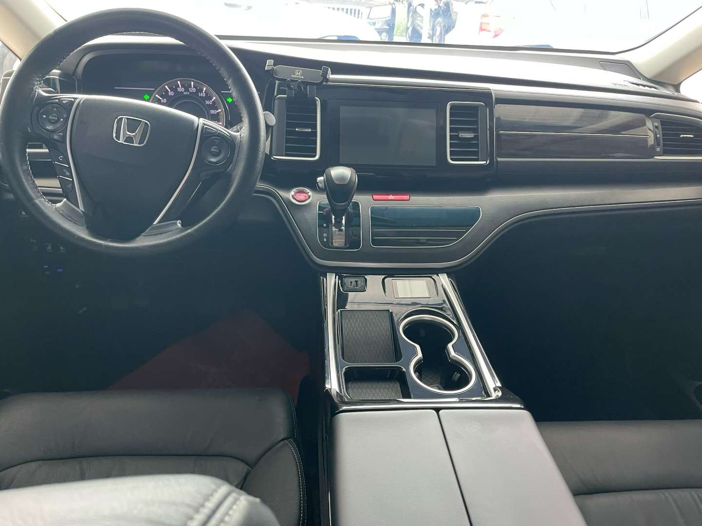 Honda Elysion 2.4L Style Edition 4