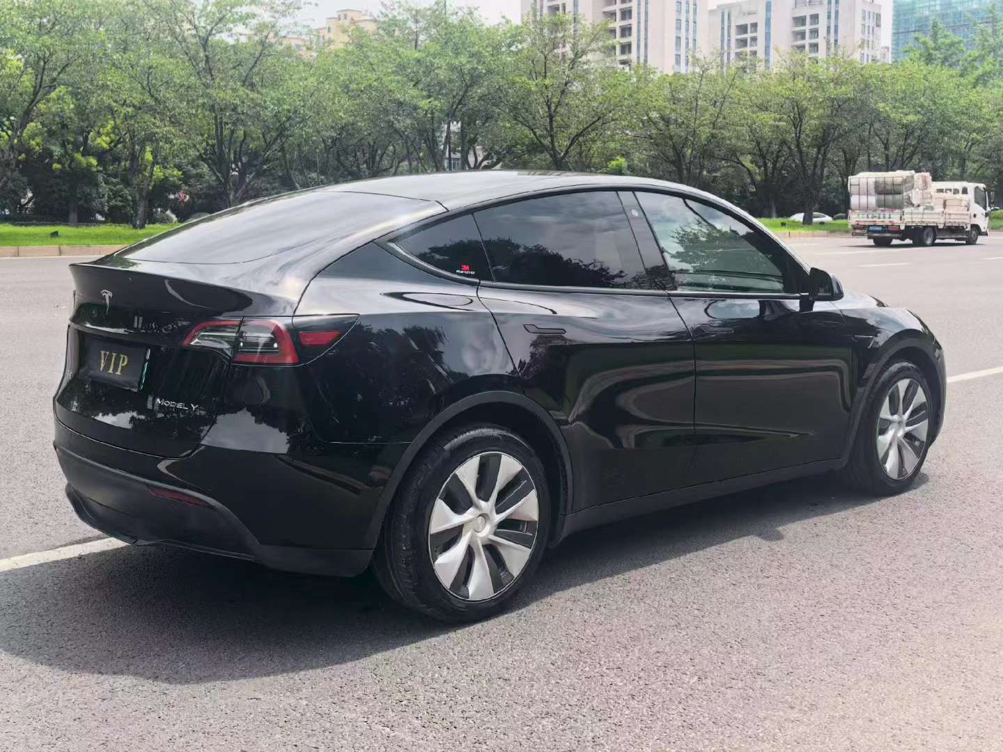 Tesla Model Y 2022 Long Range All-Wheel Drive 7