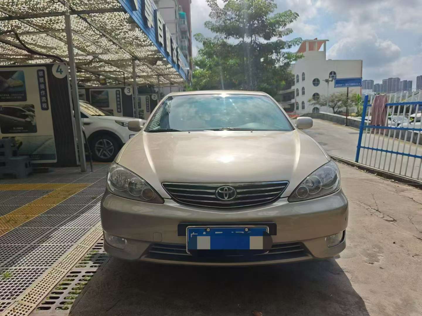 Toyota Camry 2.4-AT Luxury Edition