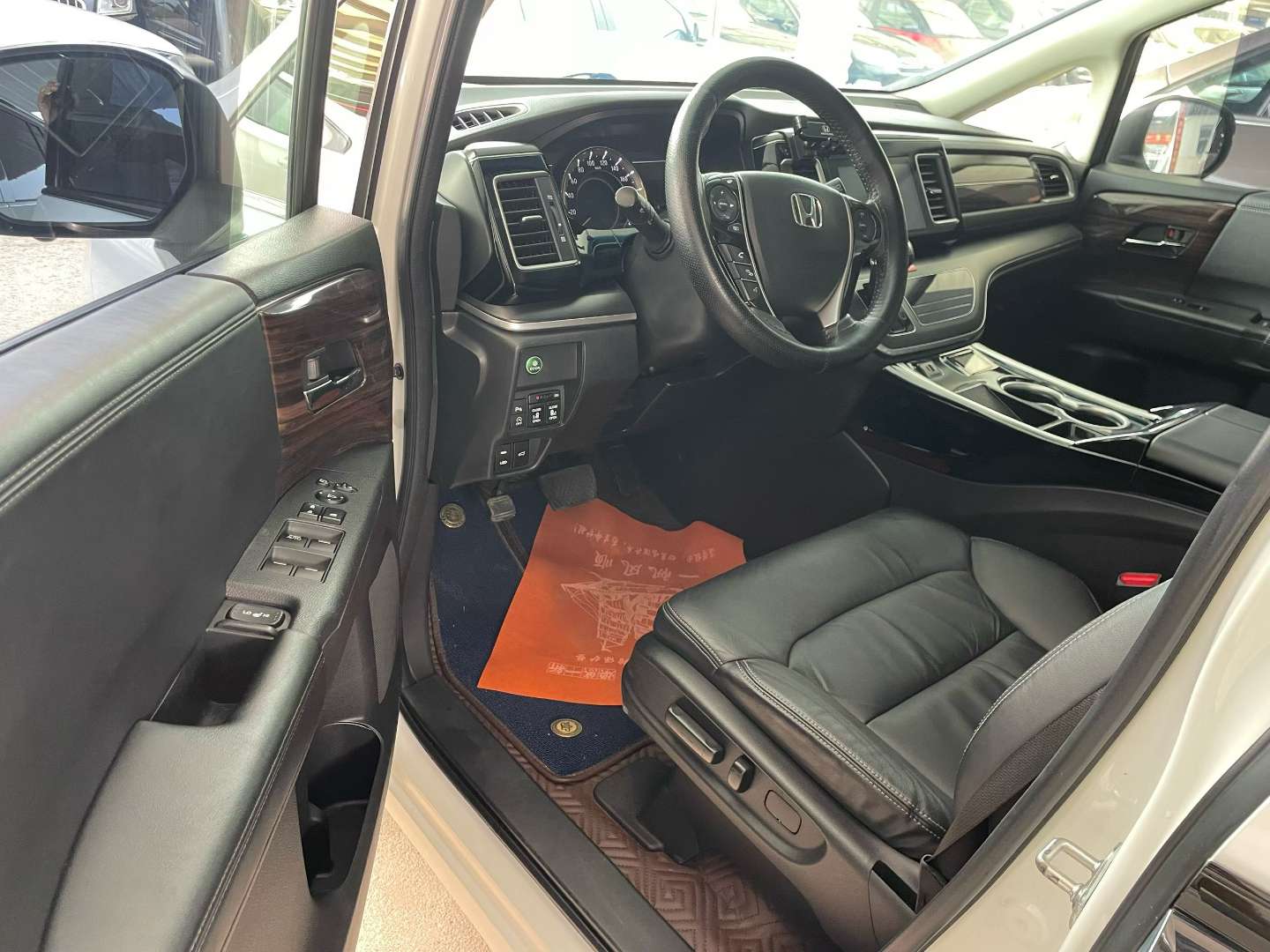 Honda Elysion 2.4L Style Edition 2