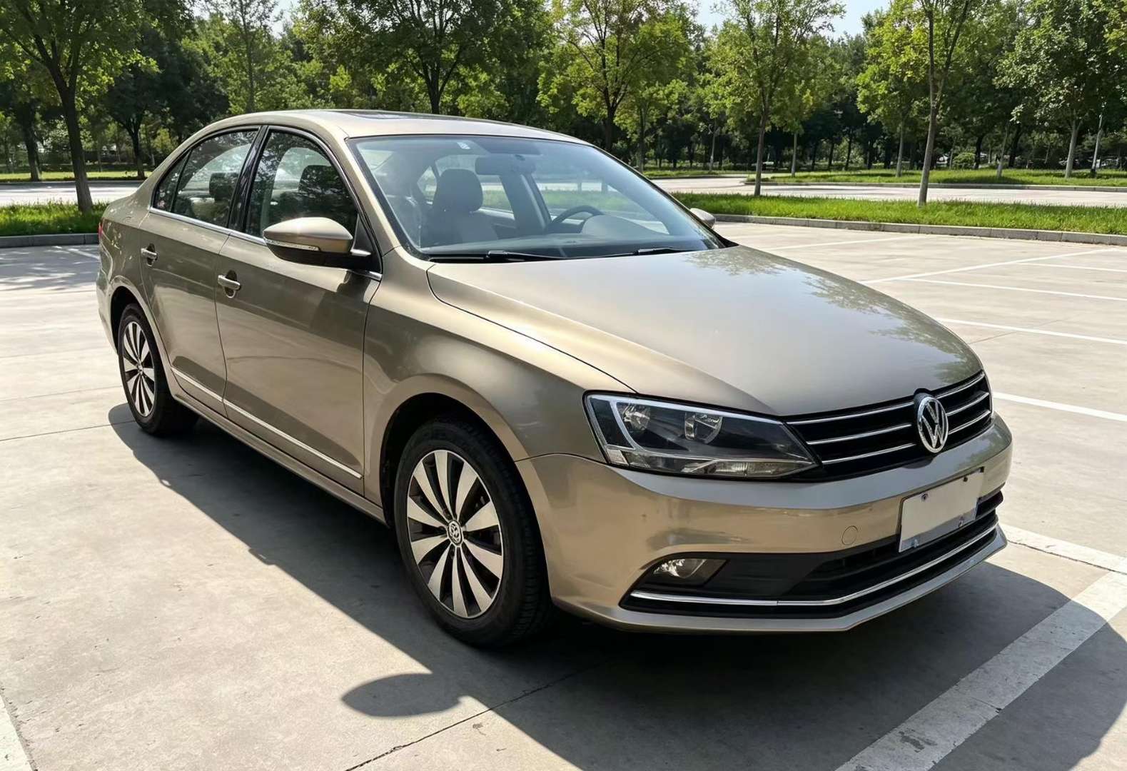 Volkswagen Sagitar 280TSI Comfort