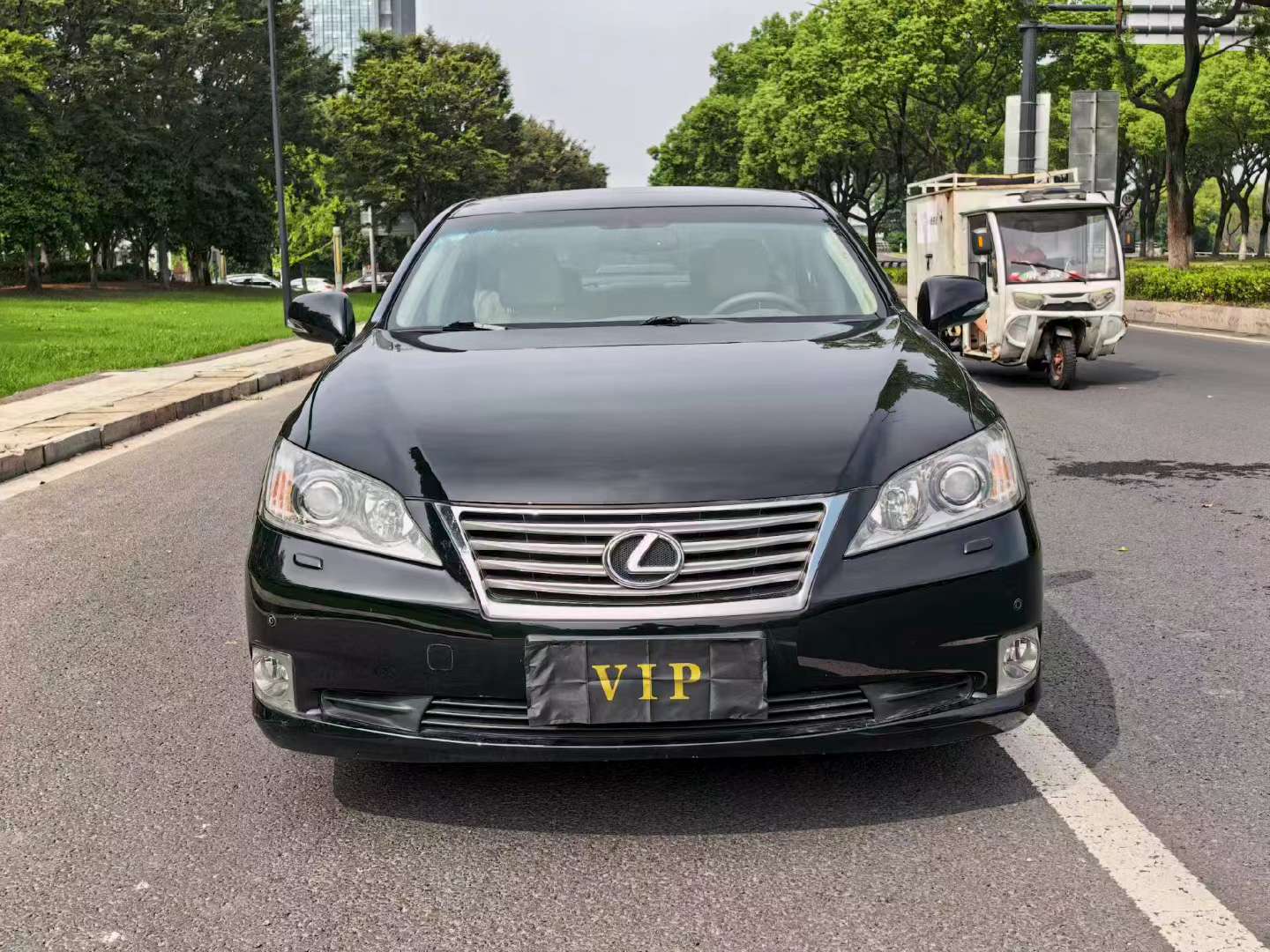 Lexus ES 2010 2.4L Elegant Edition 2