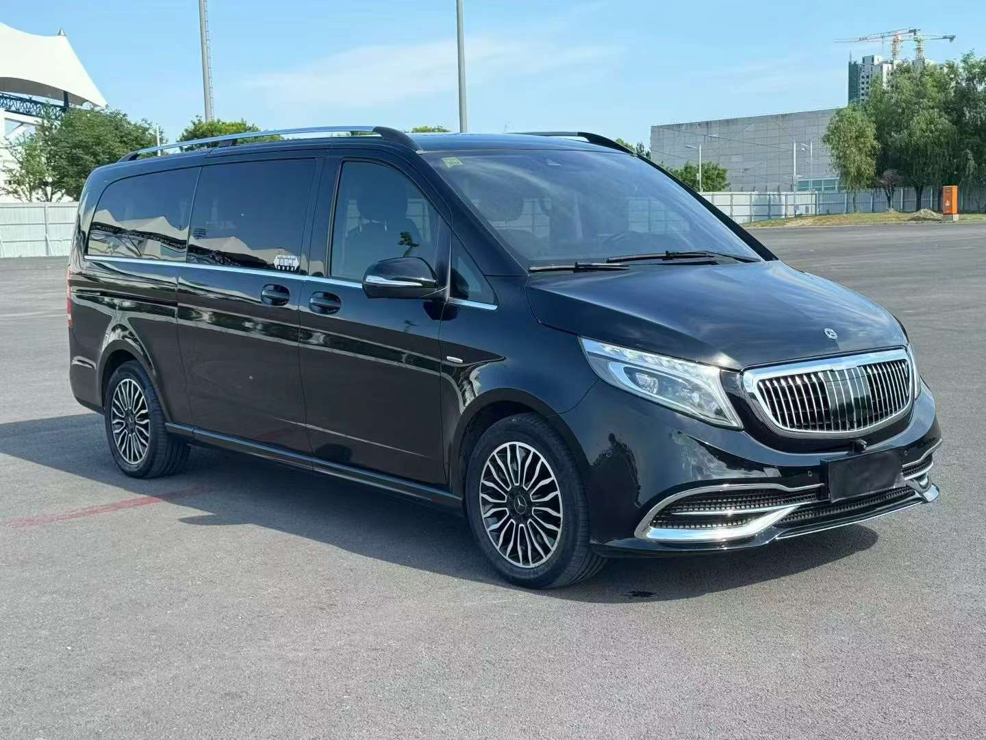 Mercedes-Benz V260L V260L Long Wheelbase Prestige Top Trim 3