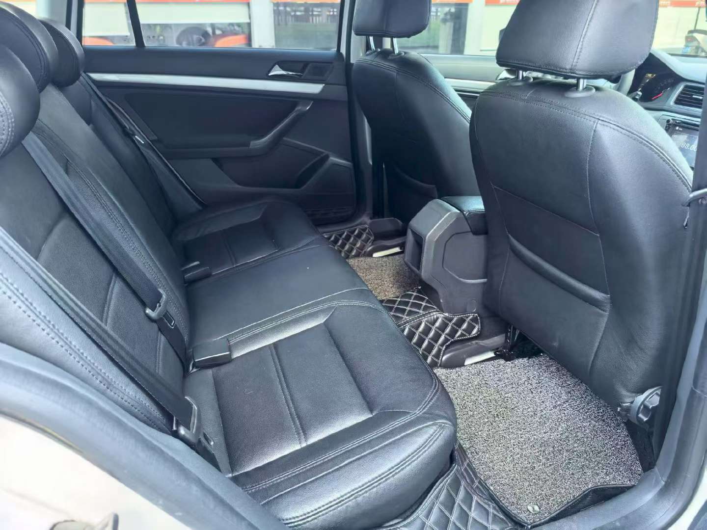 Volkswagen Lavida X 2016 1.6L 9