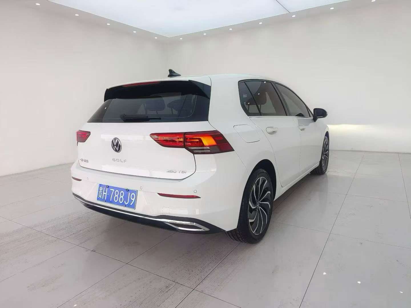 Volkswagen Golf 1.4T 30th Anniversary Edition 9
