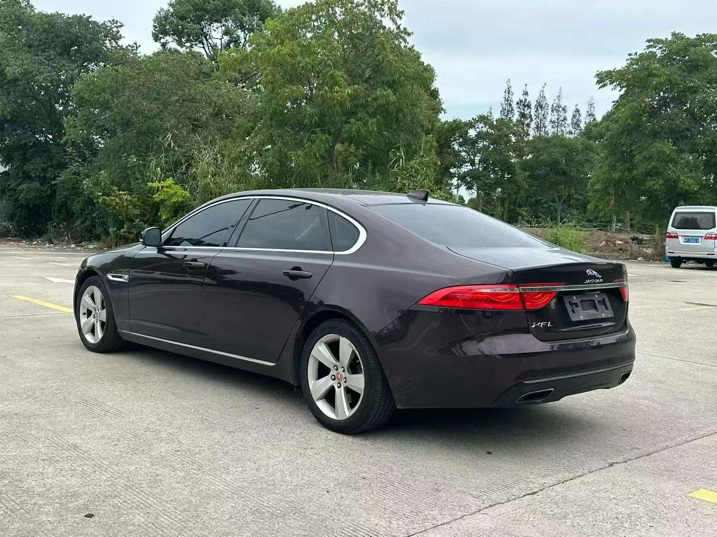 Jaguar XFL 4