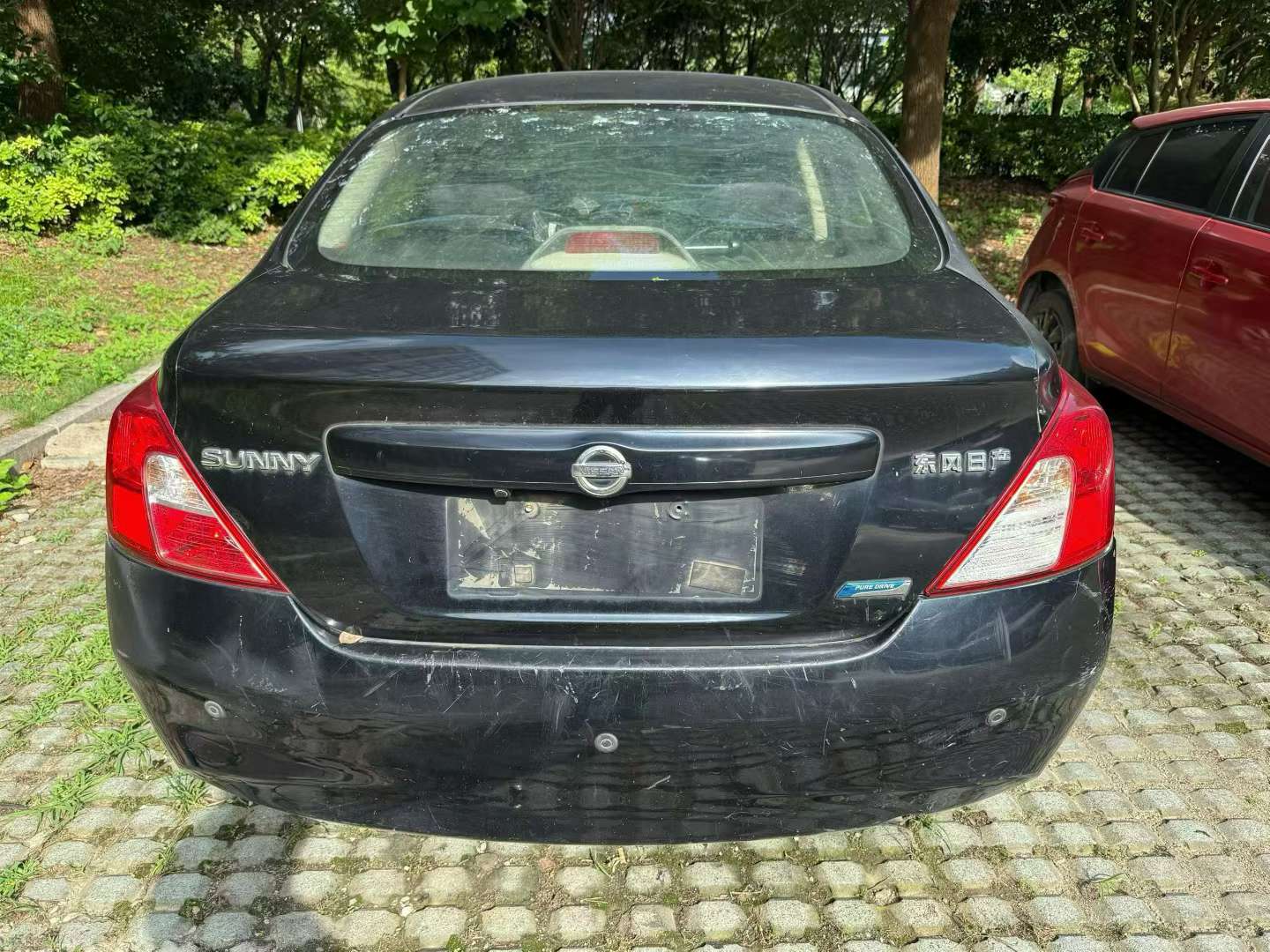 Nissan Sunny 1.5L Manual Sunroof 4