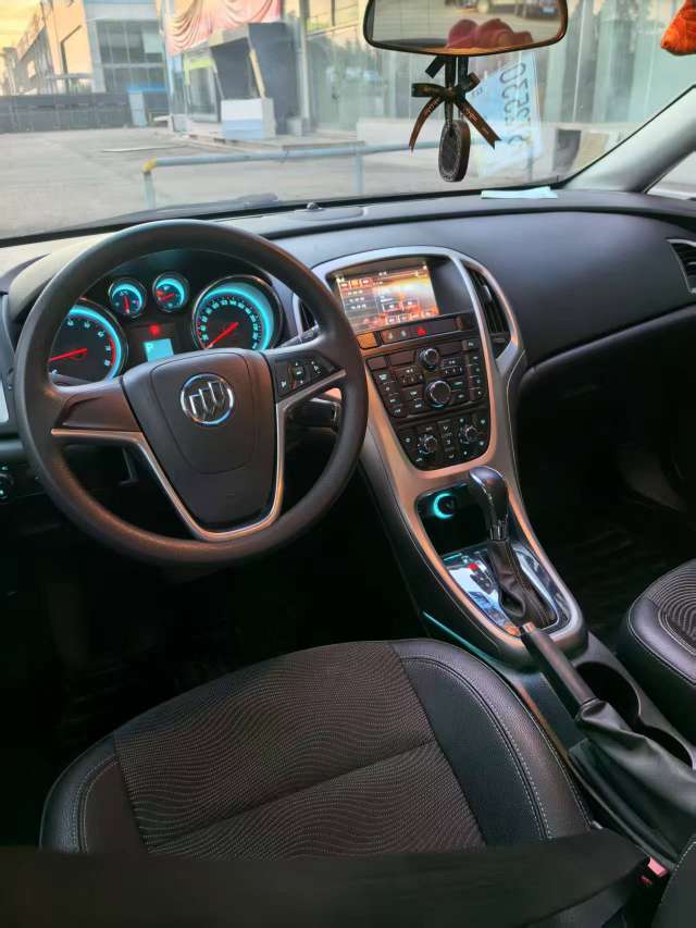 Buick Excelle XT Automatic 1.6L High Spec 9