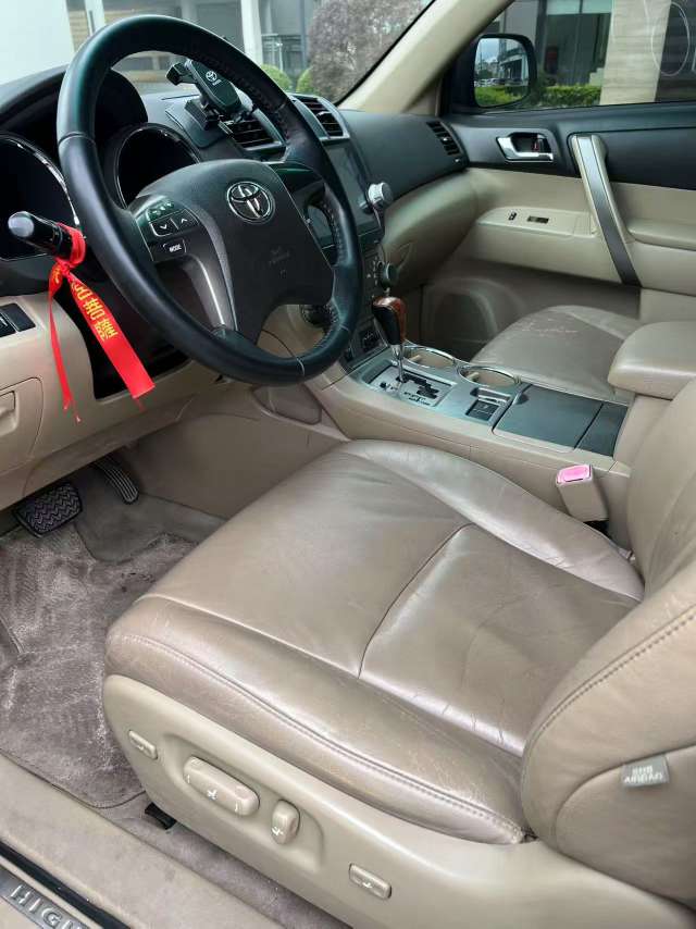 Toyota Highlander 2.7L Sport Edition 6