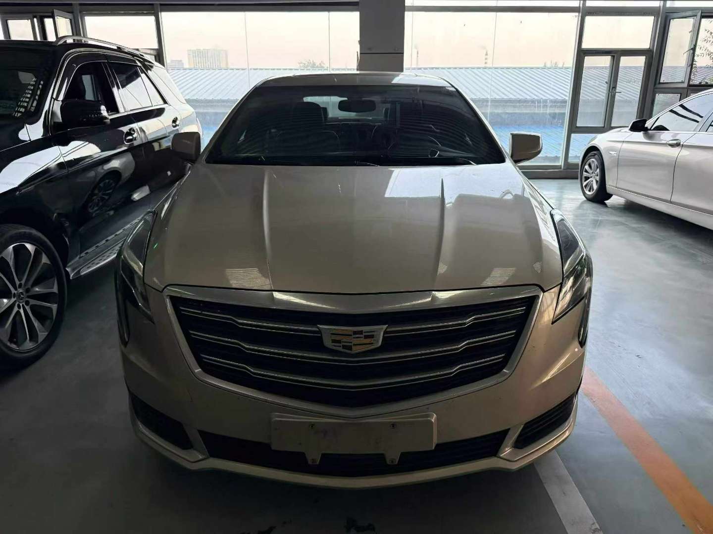 Cadillac XTS 2