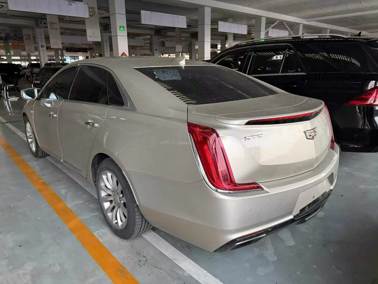 Cadillac XTS 8