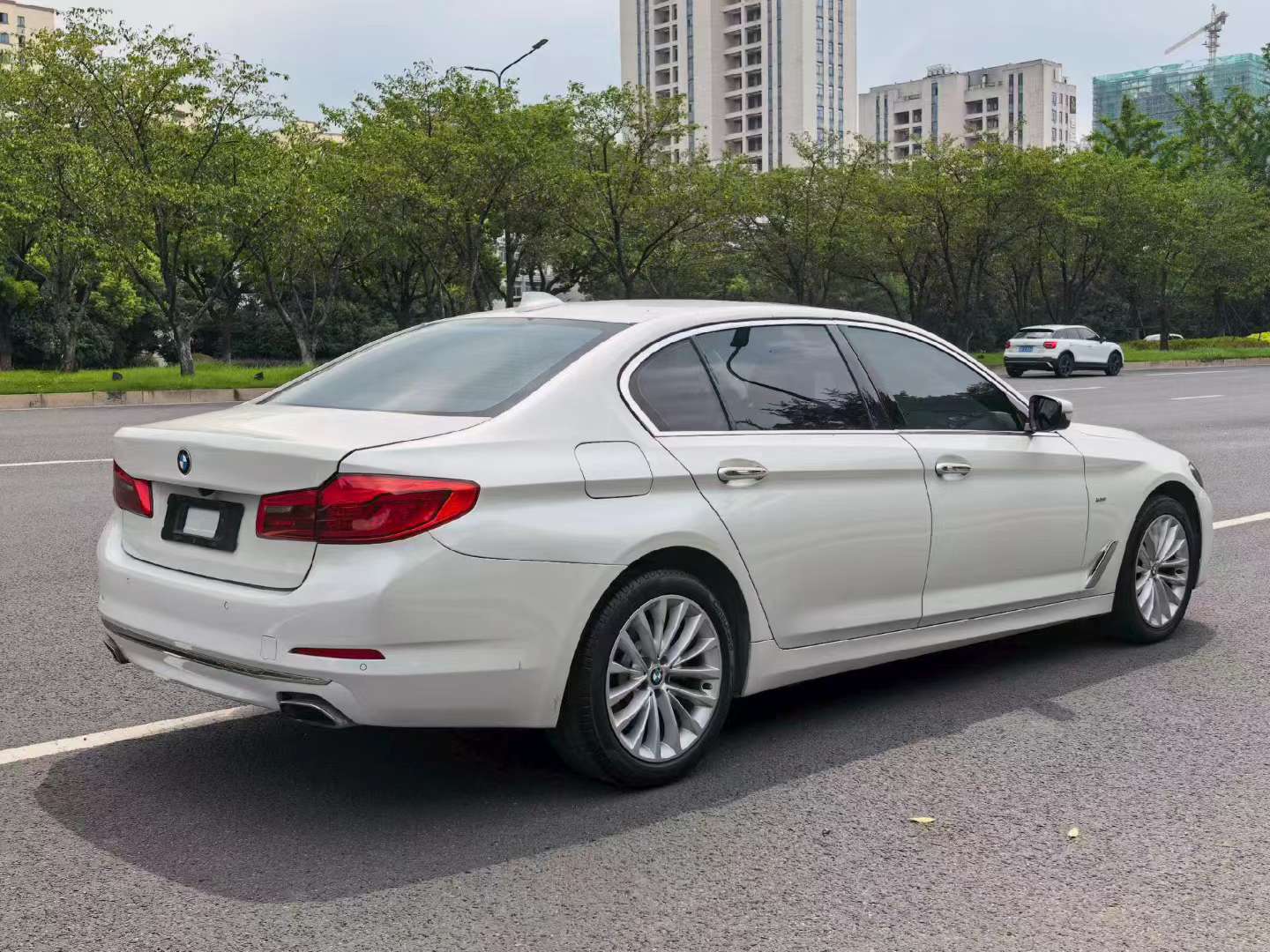 BMW 5 Series 2018 525Li 2.0T Luxury Package 7