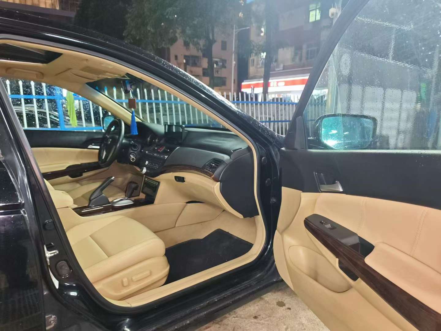 Honda Accord 2.0L Automatic SE 6