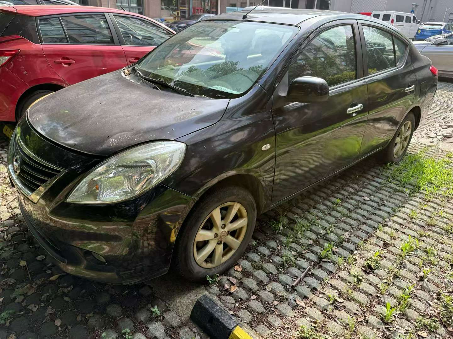 Nissan Sunny 1.5L Manual Sunroof