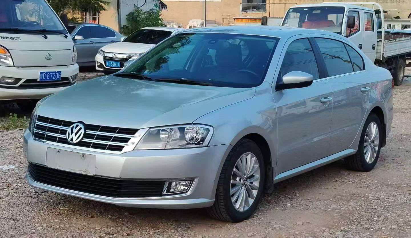 Volkswagen Lavida 1.6L Automatic with Sunroof 2