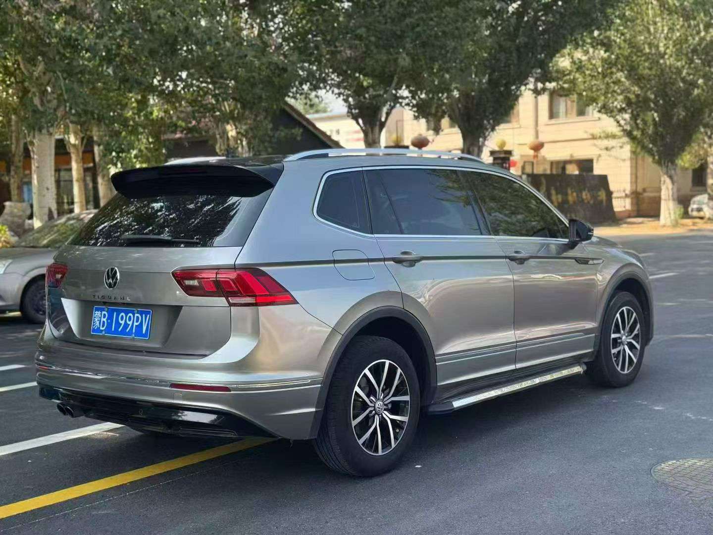 Volkswagen Tiguan L 2017 1.8T 9