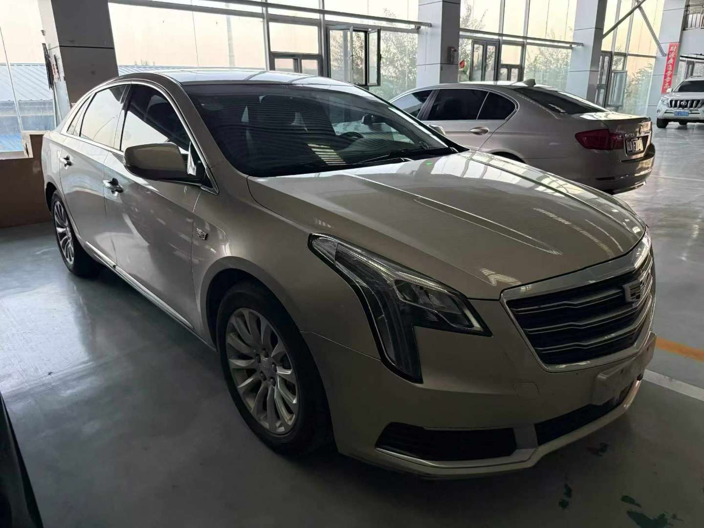 Cadillac XTS 3