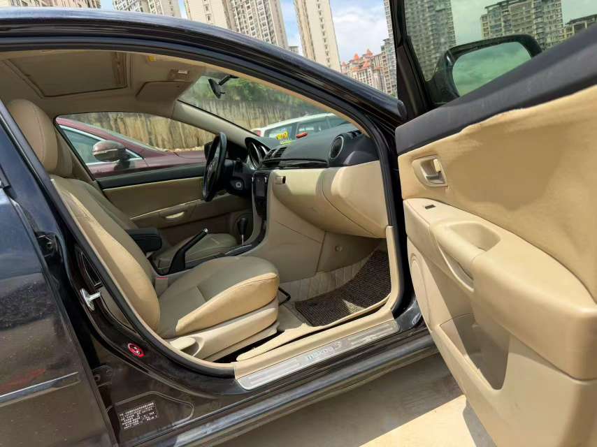 Mazda 3 1.6 Automatic 6