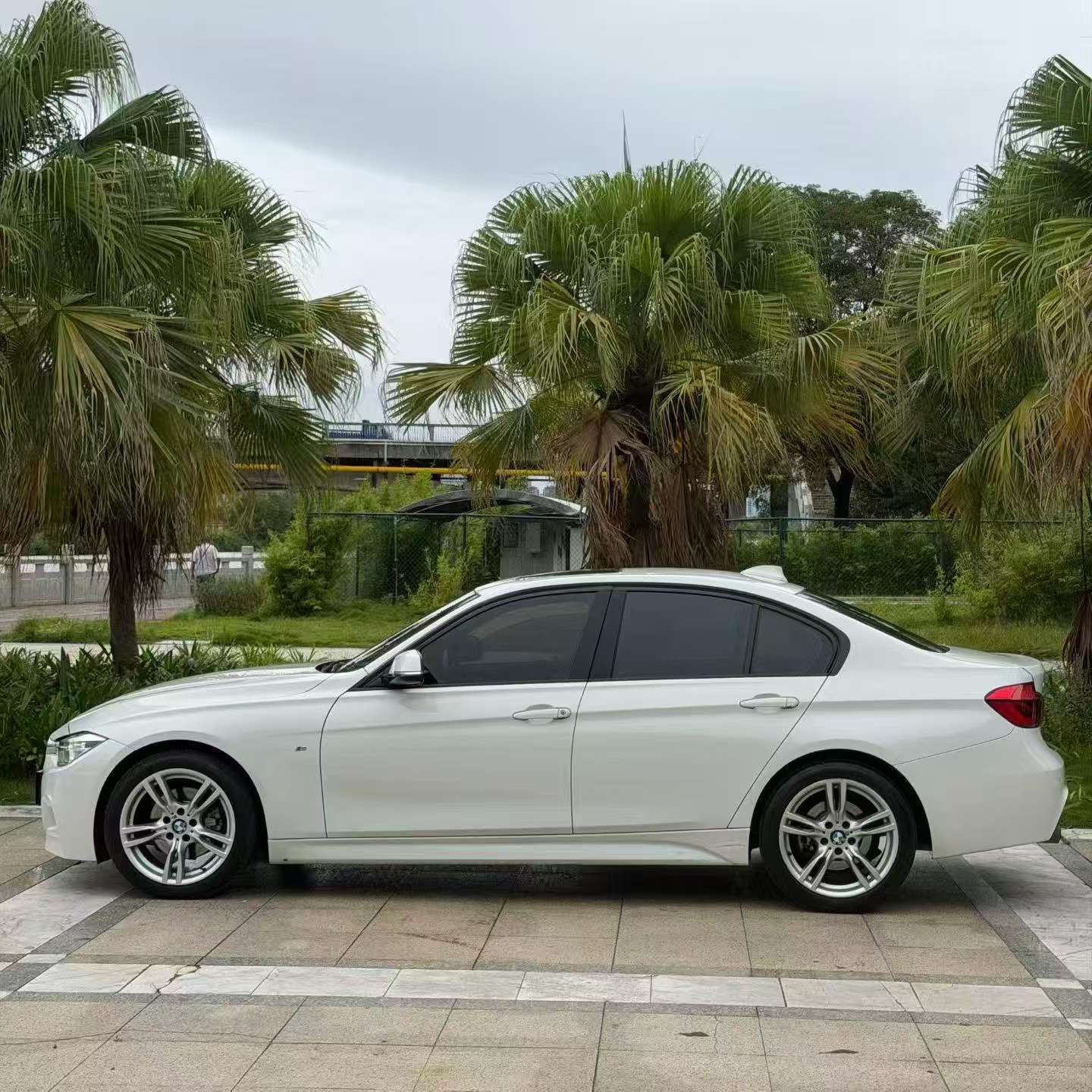 BMW 3 Series 2.0T M Sport Package 5