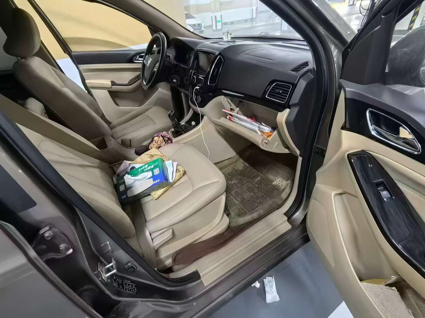 Baojun 730 1.5L Manual 7-Seater 6