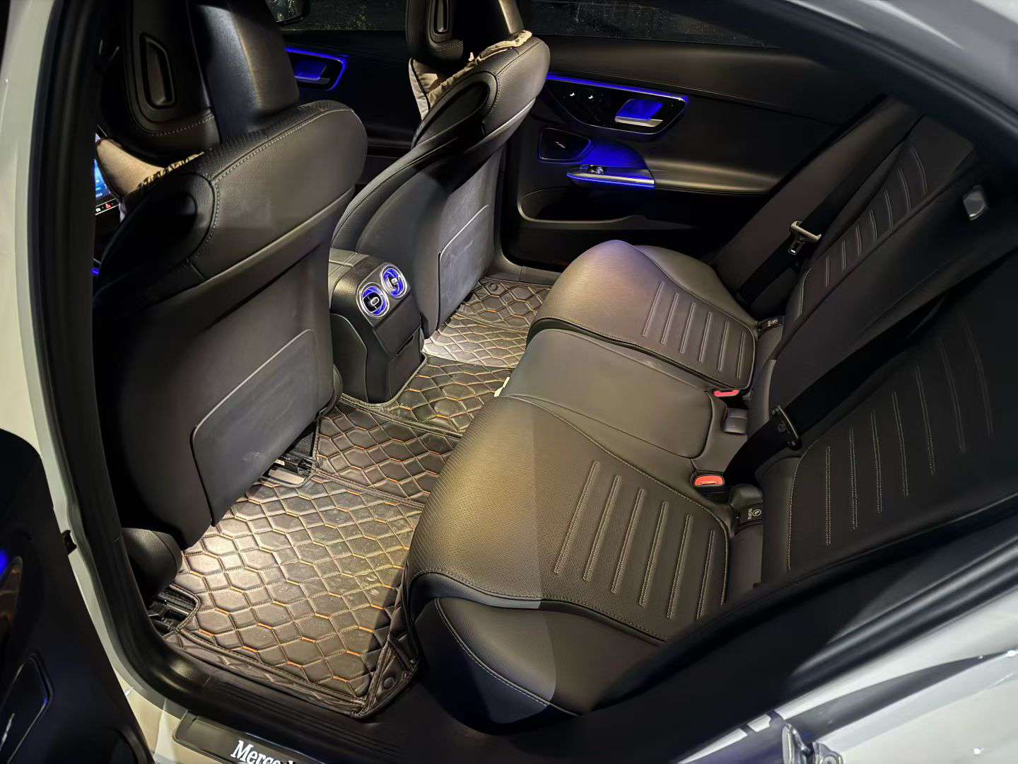 Mercedes-Benz C-Class C260L Sport Edition 3