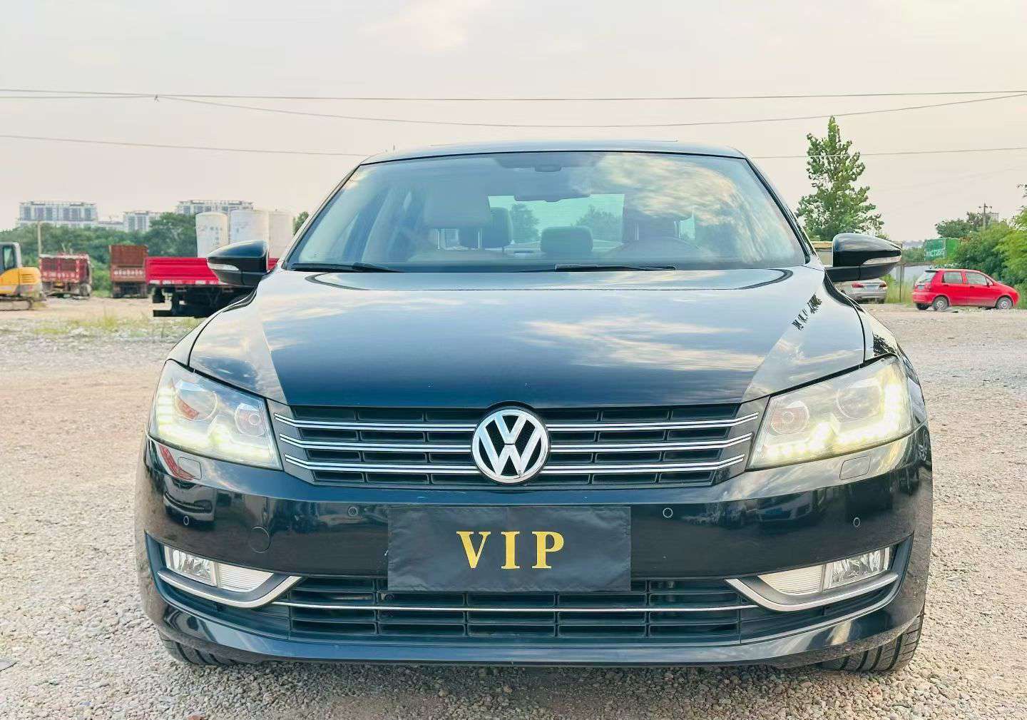 Volkswagen Passat 2013 Yuzun