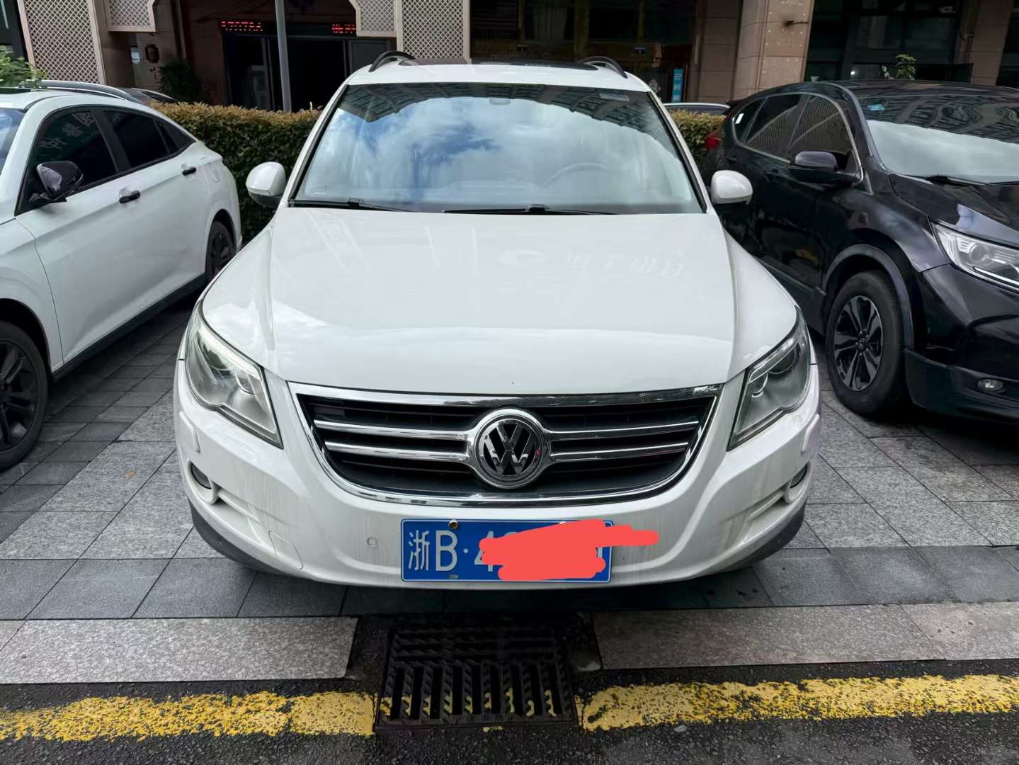 Volkswagen Tiguan 2.0T AWD Imported