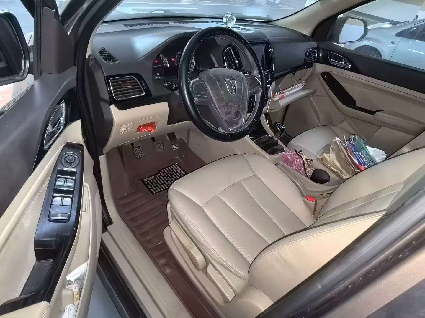 Baojun 730 1.5L Manual 7-Seater 8