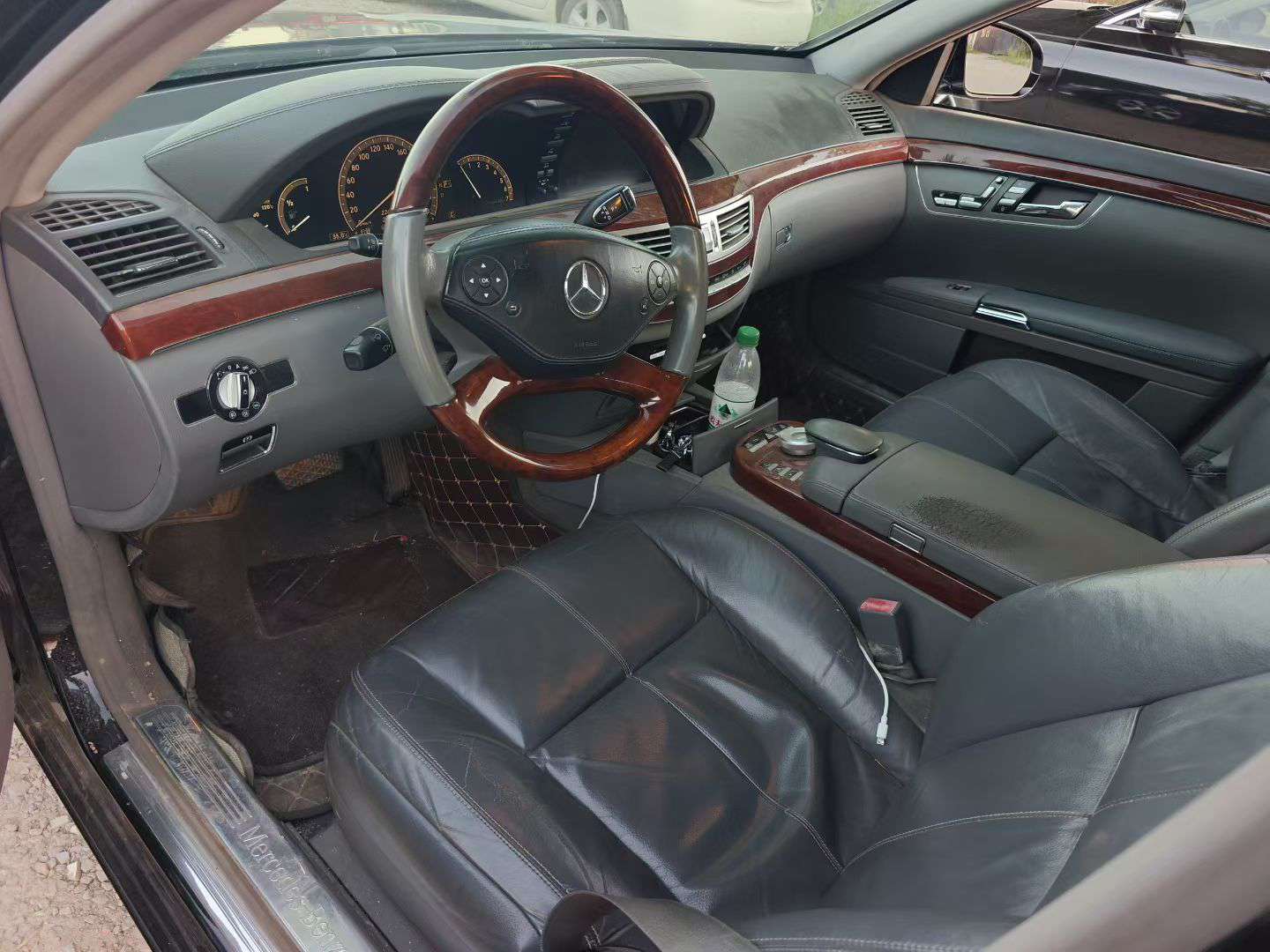 Mercedes-Benz S-Class 4