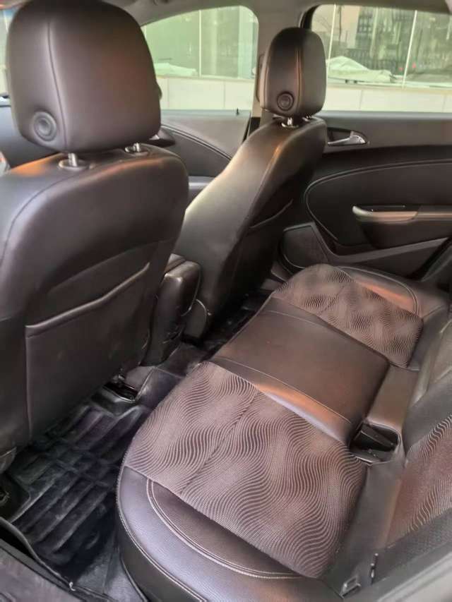 Buick Excelle XT Automatic 1.6L High Spec 8