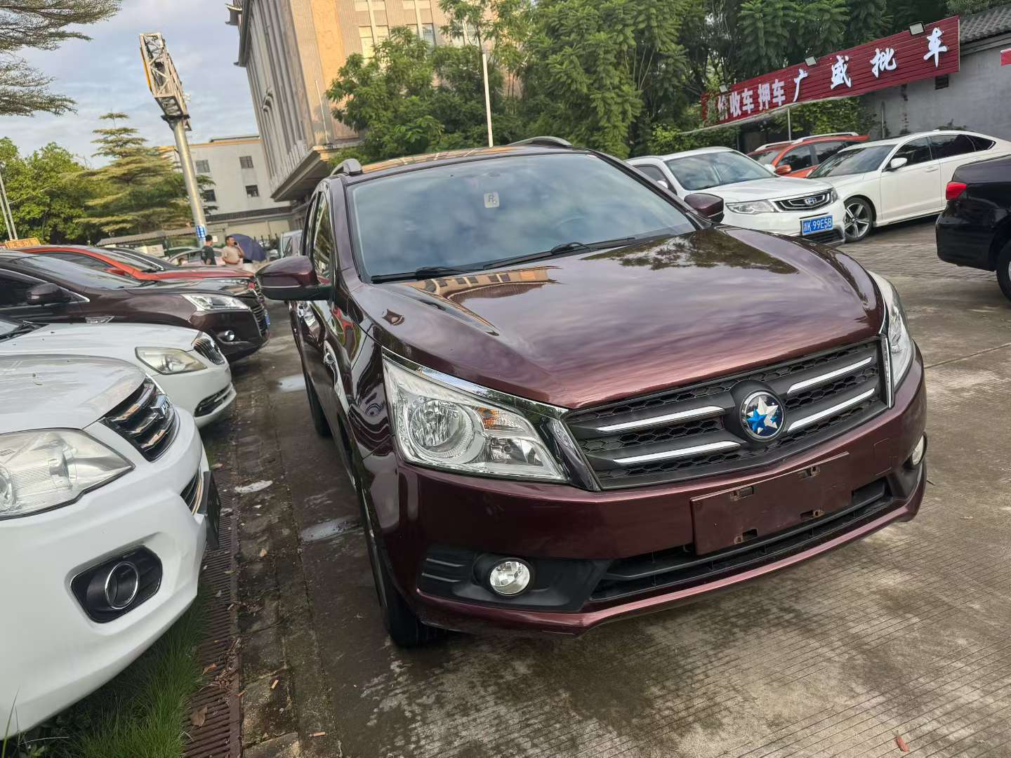 Venucia T70 6