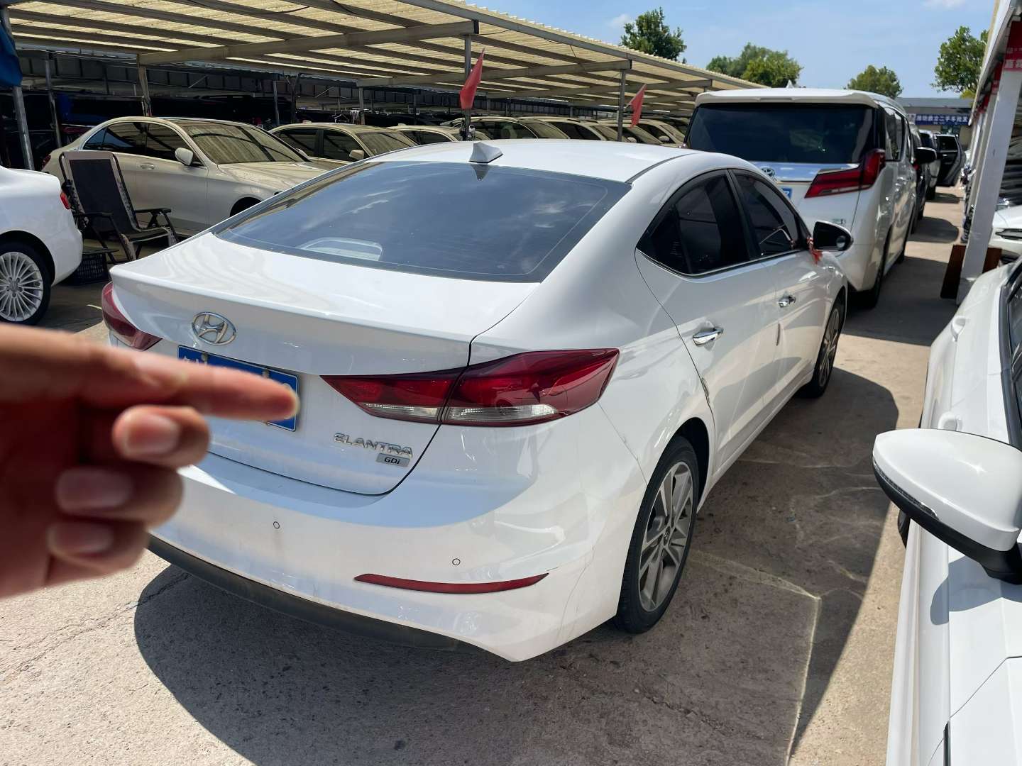 Hyundai Elantra 1.6L Automatic 6
