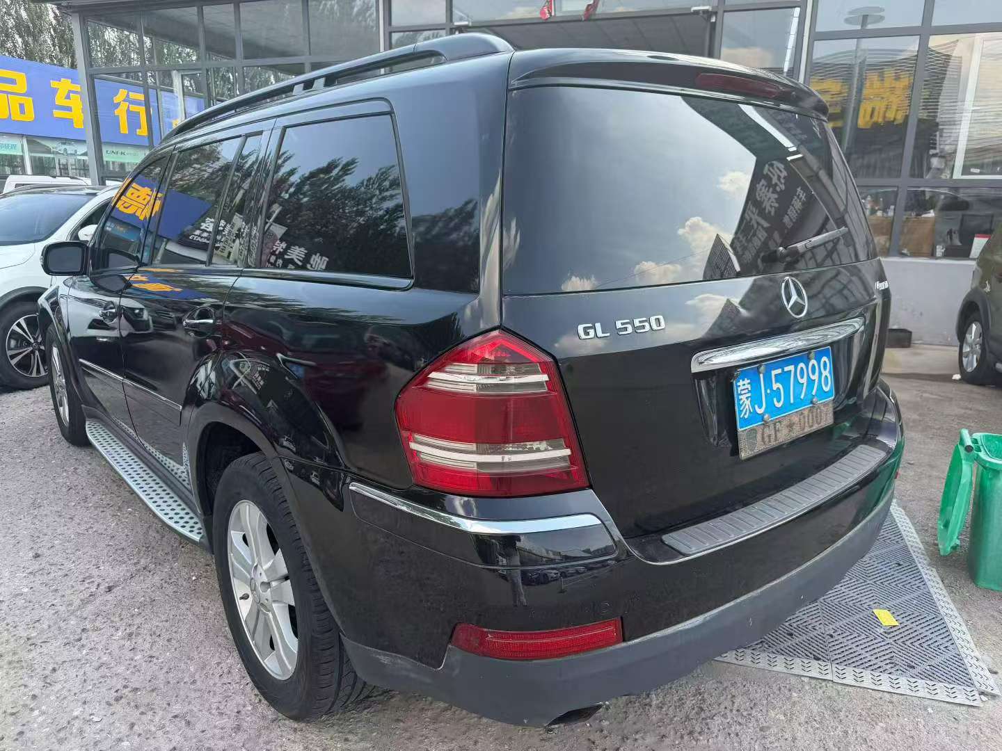 Mercedes-Benz GL-Class 9