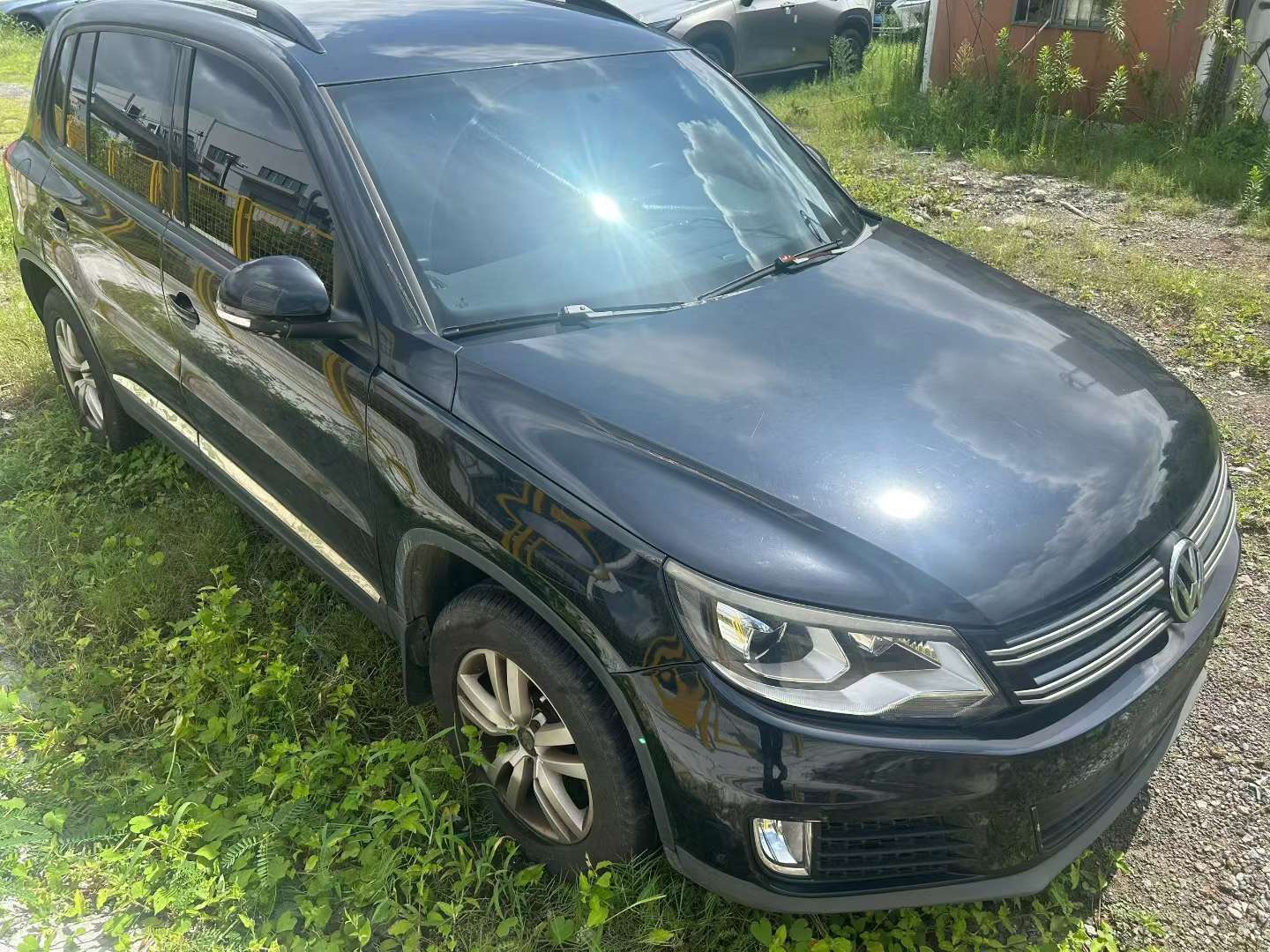 Volkswagen Tiguan 1.8T Fashion Edition 2