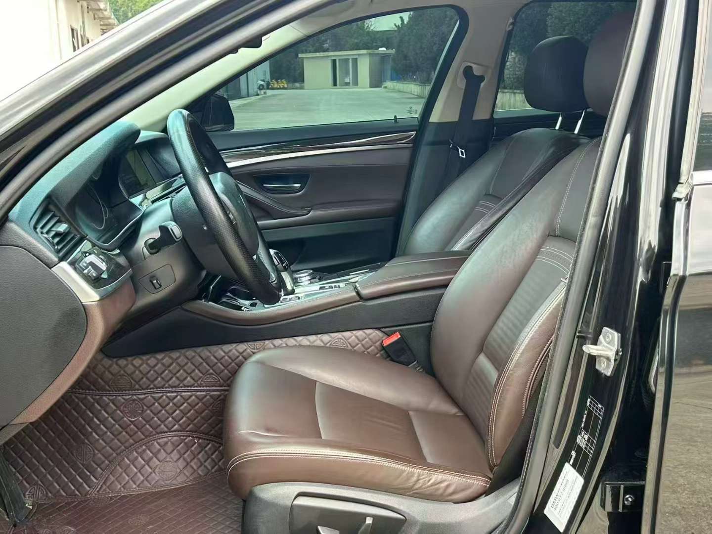 BMW 5 Series 2017 525Li Luxury 4