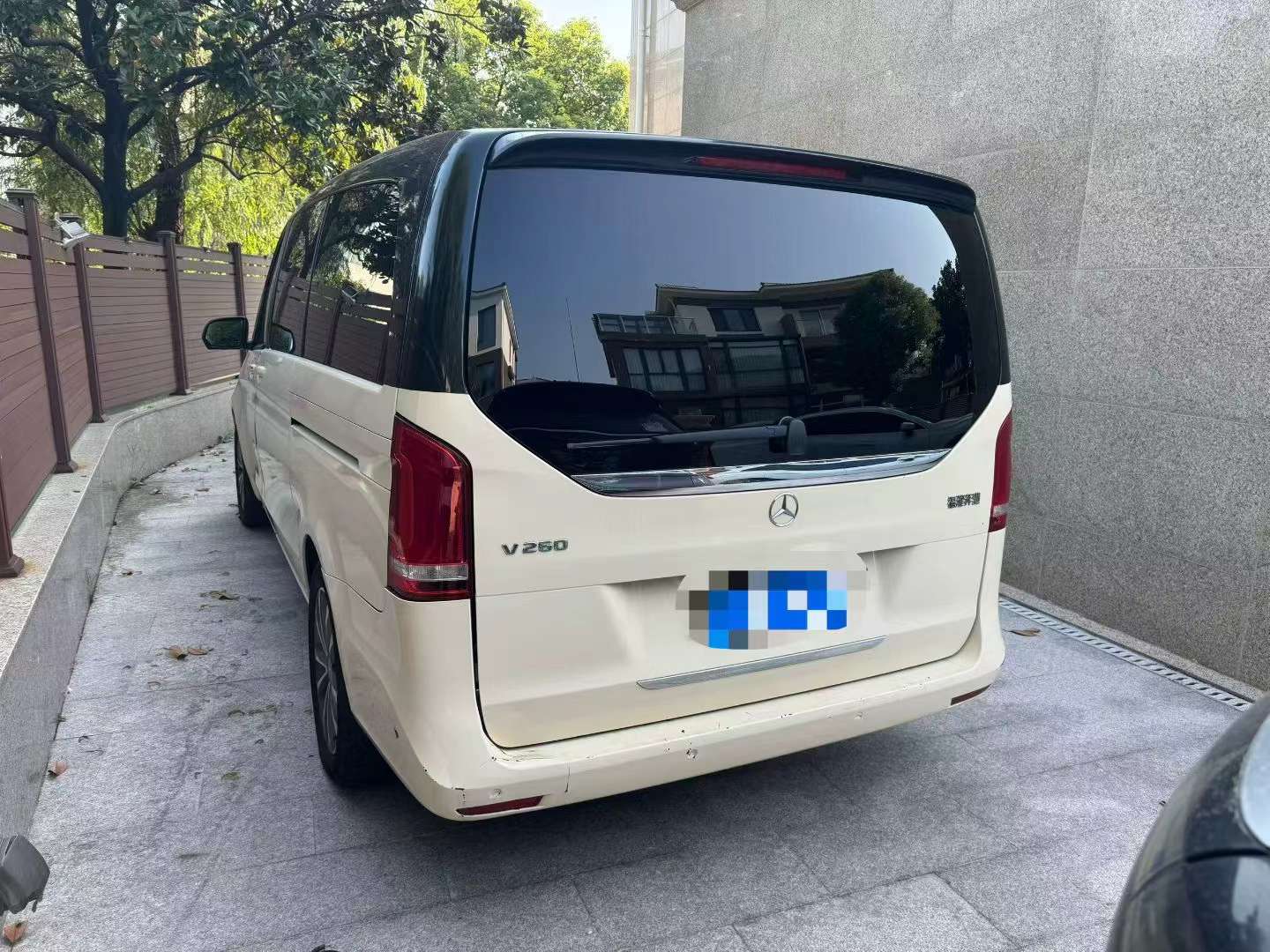 Mercedes-Benz V260 2022 Navigator Edition 3