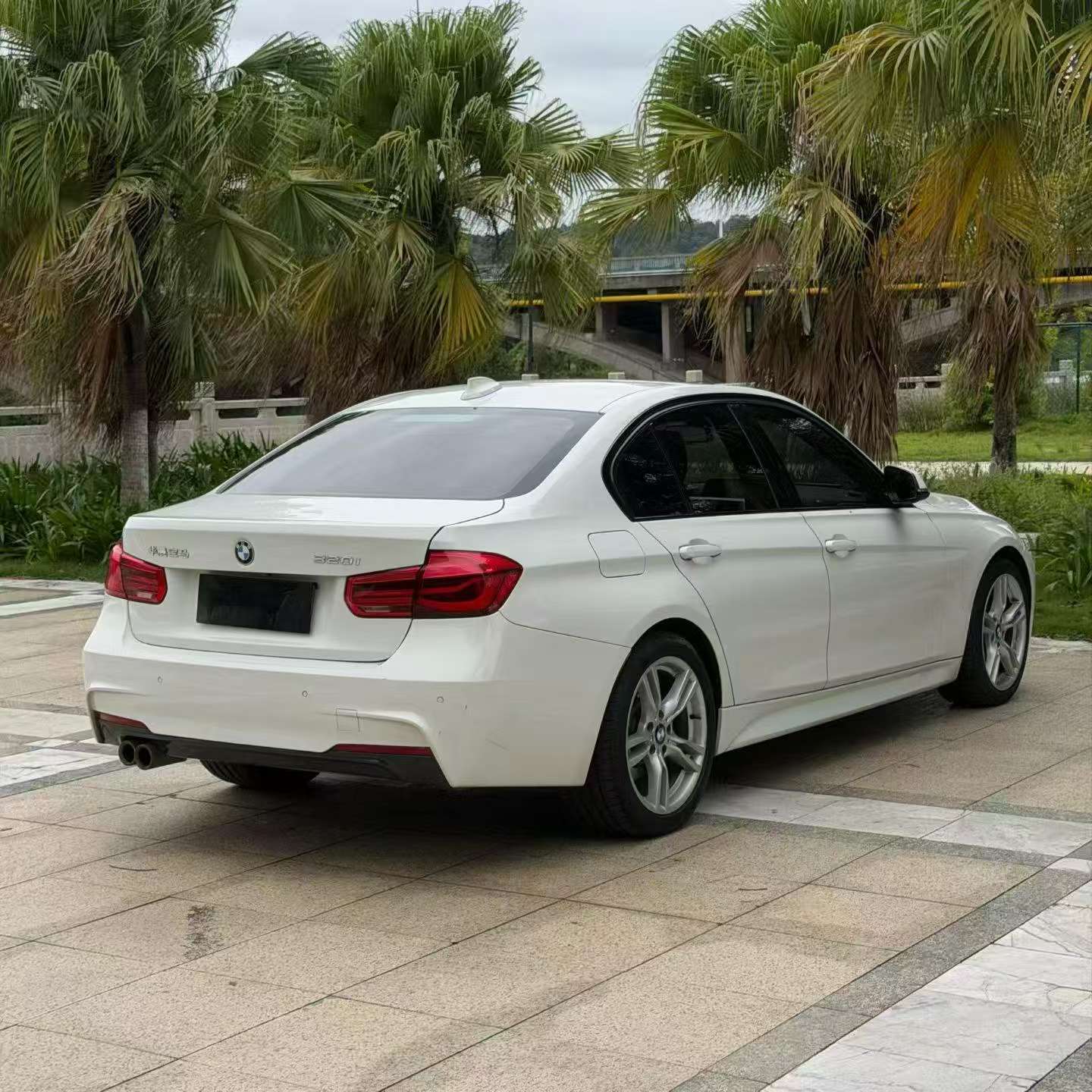 BMW 3 Series 2.0T M Sport Package 3